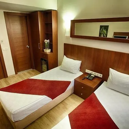 Pelit Hotel 3*