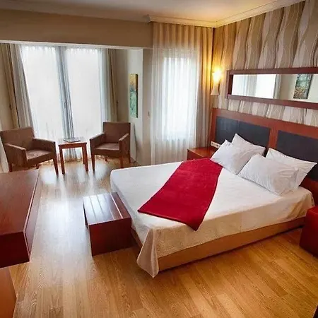 Pelit Hotel 3*